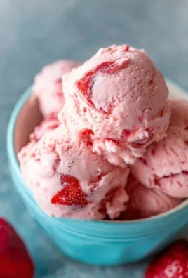 Homemade Strawberry Ice Cream