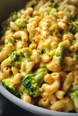 One Pot Healthy Broccoli Mac and Cheese