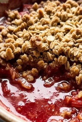 Easy Rhubarb Crisp